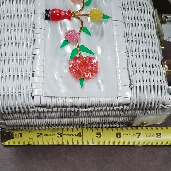 Vintage Princess Charming by Atlas Woven Wicker Rattan Floral Design Box Handbag - Picture 16 of 16